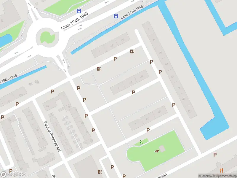 Ambulance met gepaste spoed naar de Van Eyckstraat in Maassluis