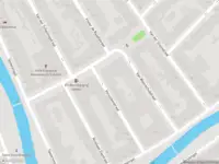 Ambulance met gepaste spoed naar de Versijdenstraat in Rotterdam