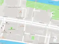 Ambulance met gepaste spoed naar de Langegracht in Leiden