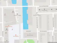 Ambulance met grote spoed naar de Dirk Sonoystraat in Amsterdam