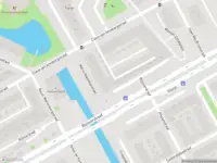 Ambulance met grote spoed naar de Martin Niemöllerstraat in Amsterdam