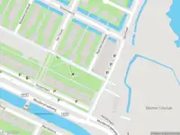 Ambulance met grote spoed naar de Naarderzandpad in Diemen