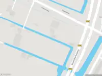 Ambulance met gepaste spoed naar de Bomanshof in Haarlem