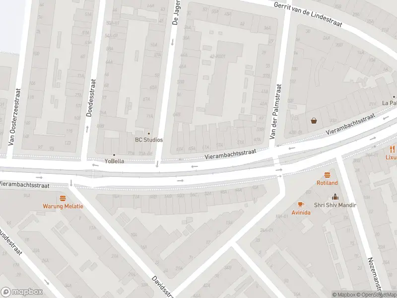 Ambulance met grote spoed naar de Vierambachtsstraat in Rotterdam