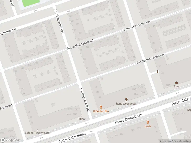 Ambulance met grote spoed naar de Ferdinant Spitstraat in Amsterdam