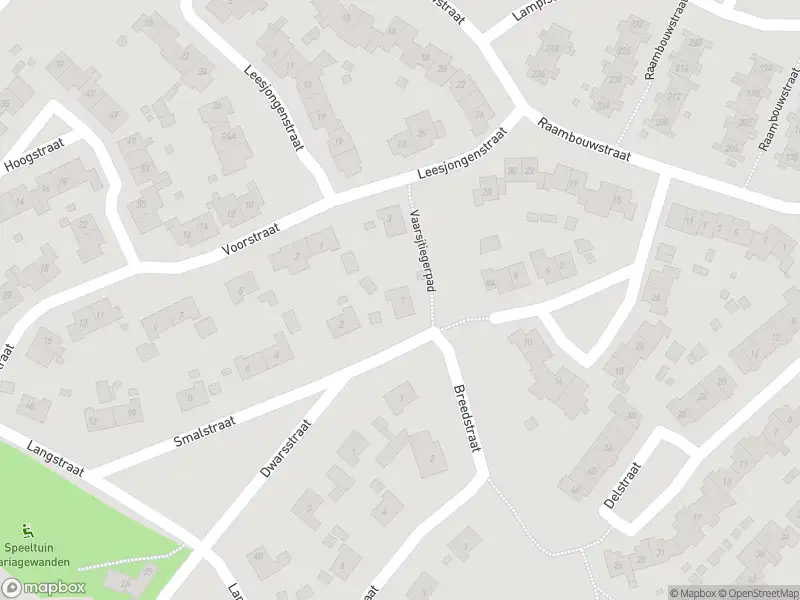 Brandweer met grote spoed naar de Hoogstraat in Hoensbroek vanwege gebouwbrand