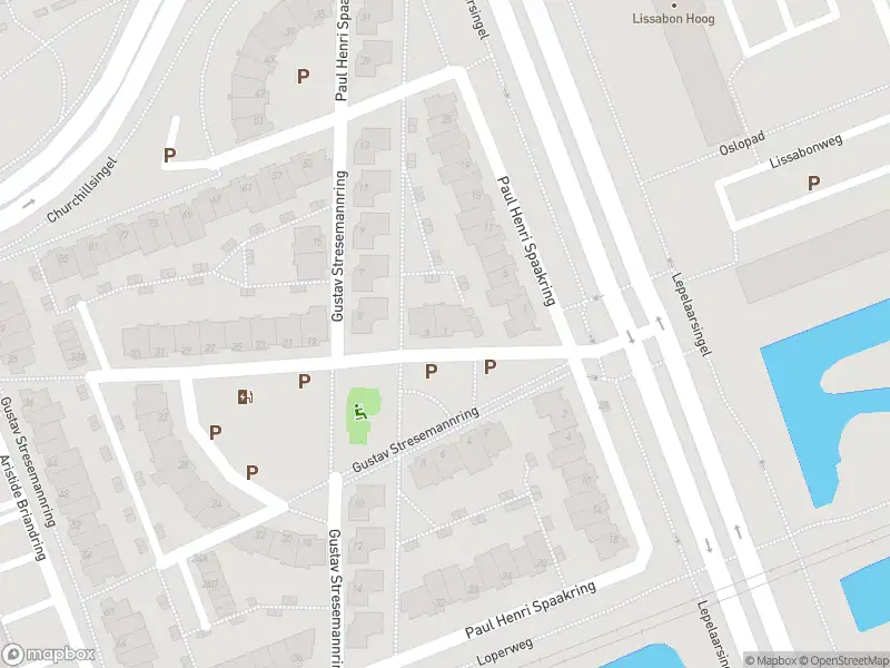 Ambulance met gepaste spoed naar de Gustav Stresemannring in Vlaardingen