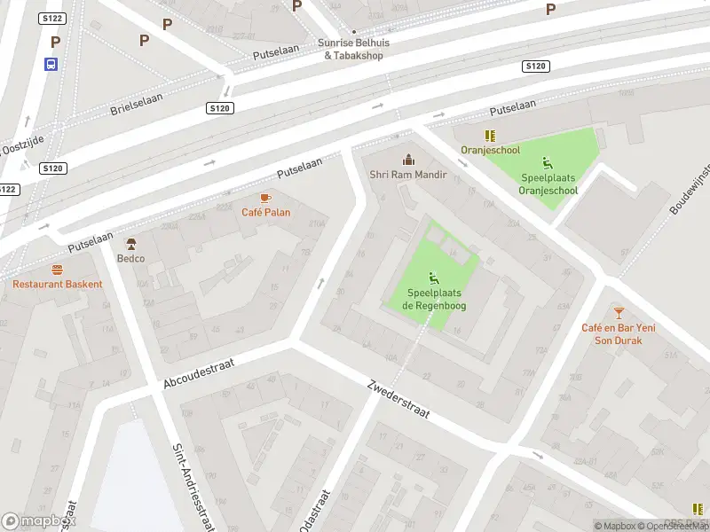 Ambulance met grote spoed naar de Abcoudestraat in Rotterdam