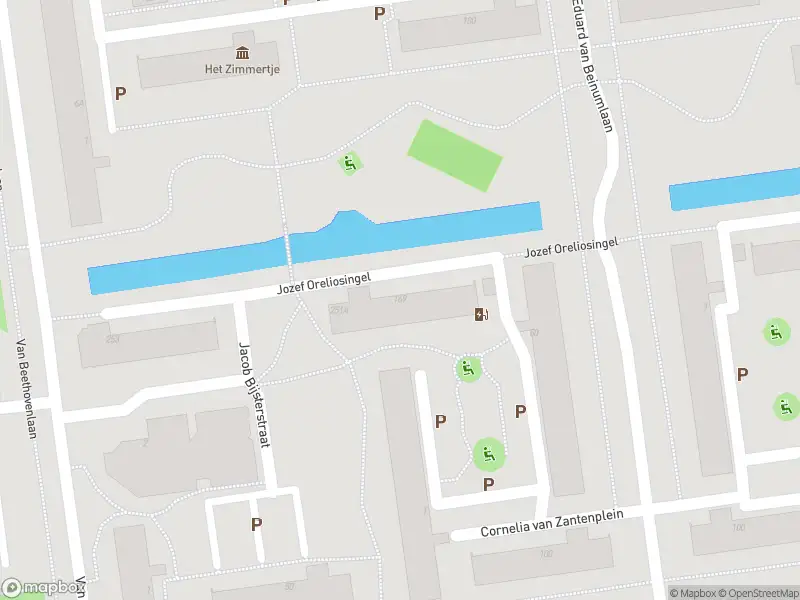 Ambulance met grote spoed naar de Jozef Oreliosingel in Schiedam