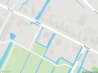 Ambulance met gepaste spoed naar de IJsselmeerdijk in Warder