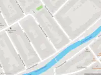 Ambulance met grote spoed naar de Van Waerschutstraat in Rotterdam