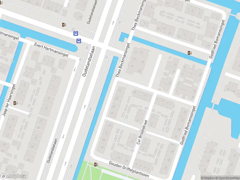 Ambulance met grote spoed naar de Thea Beckmansingel in Berkel en Rodenrijs