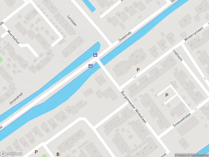 Ambulance met grote spoed naar de Burgemeester Winkellaan in Nootdorp