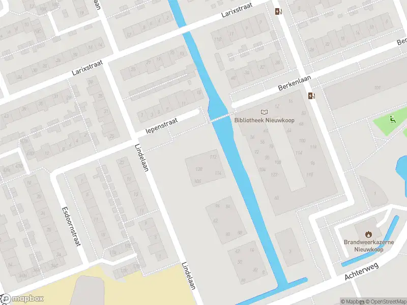 Ambulance met gepaste spoed naar de Larixstraat in Nieuwkoop