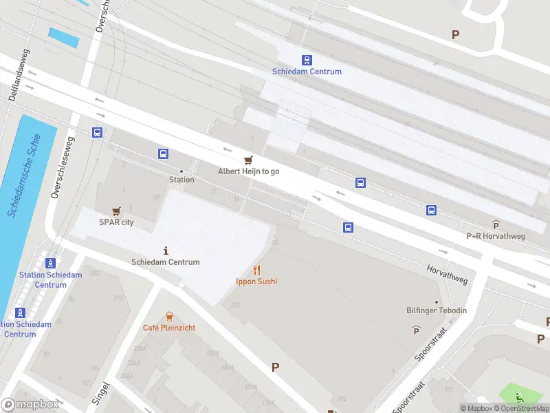 Ambulance met gepaste spoed naar de Stationsplein in Schiedam