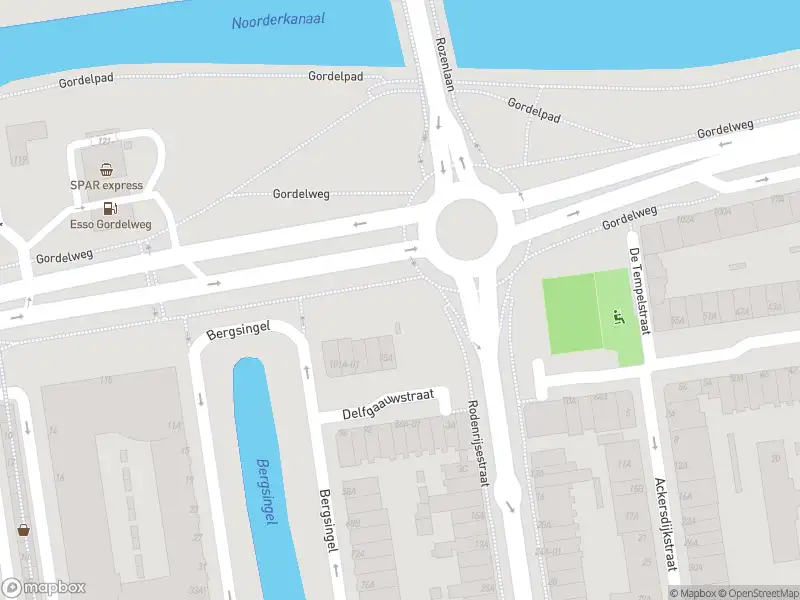 Ambulance met grote spoed naar de Gordelweg in Rotterdam