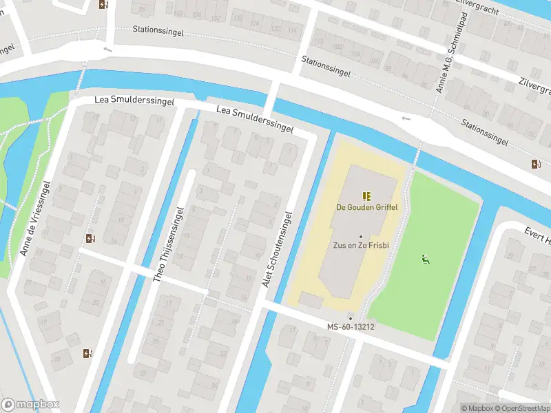 Ambulance met grote spoed naar de Alet Schoutensingel in Berkel en Rodenrijs