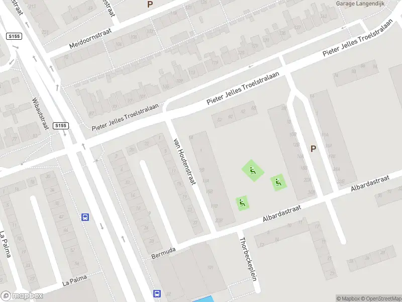 Ambulance met gepaste spoed naar de Van Houtenstraat in Zaandam