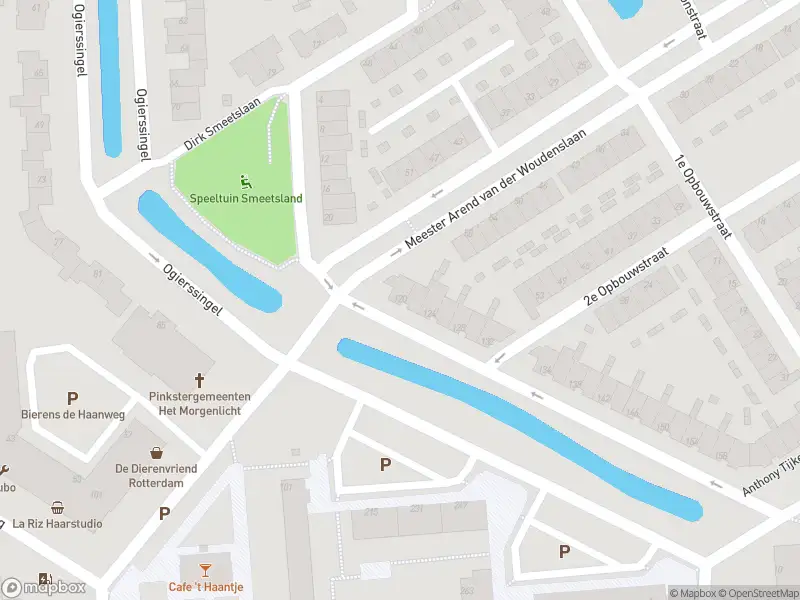 Ambulance met grote spoed naar de Ogierssingel in Rotterdam