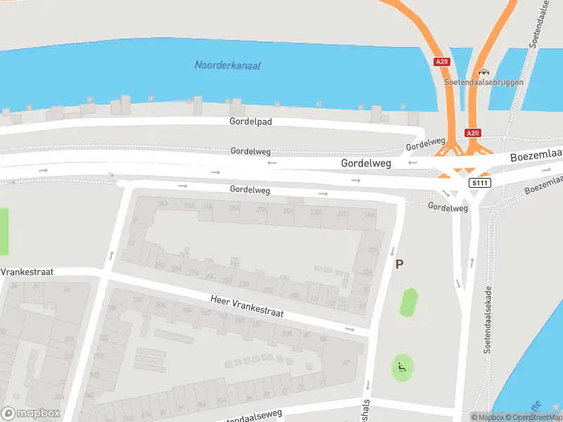 Ambulance met gepaste spoed naar de Gordelweg in Rotterdam