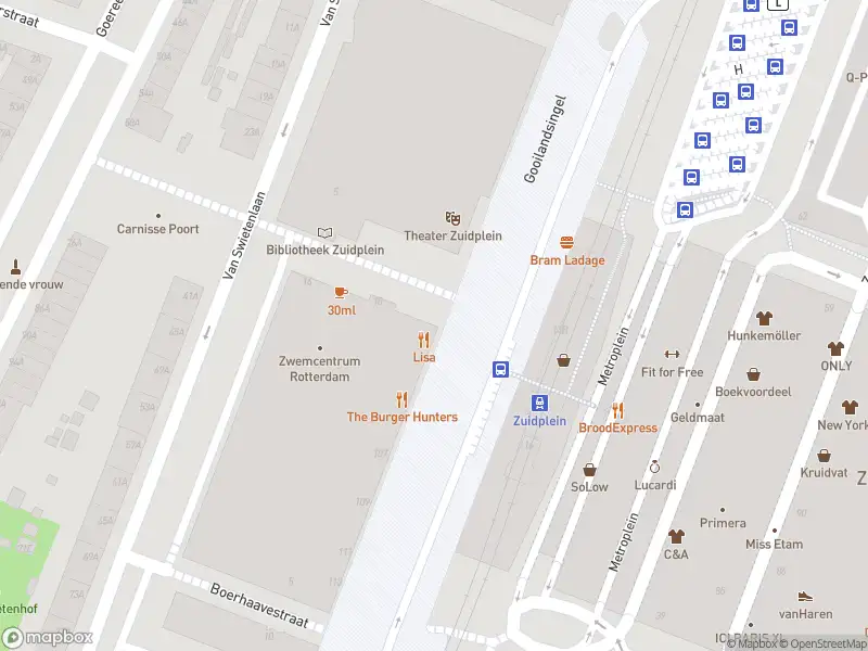 Ambulance met grote spoed naar de Gooilandsingel in Rotterdam