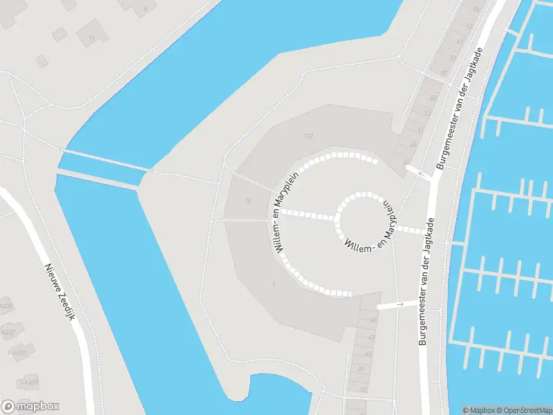 Ambulance met gepaste spoed naar de Willem- en Maryplein in Hellevoetsluis