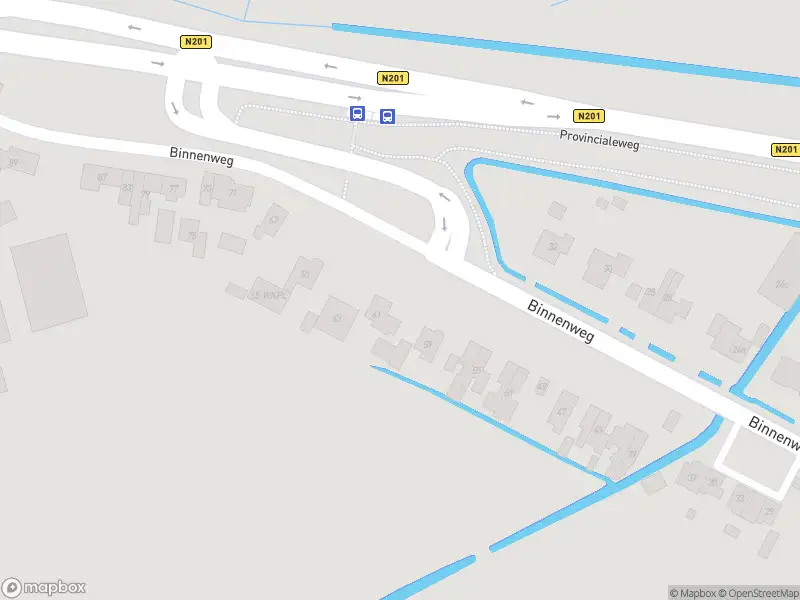 Brandweer met gepaste spoed naar de Rijksstraatweg in Loenersloot vanwege stankoverlast