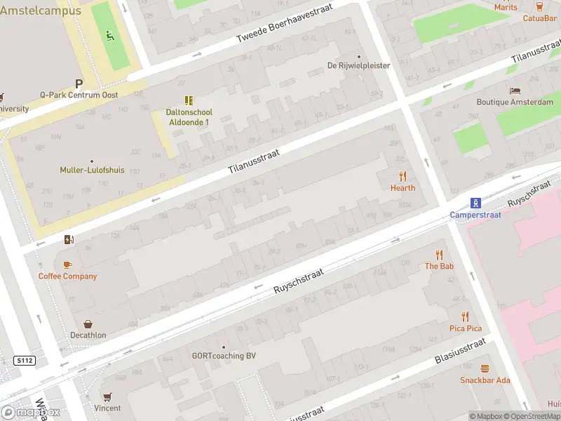 Ambulance met grote spoed naar de Tweede Boerhaavestraat in Amsterdam