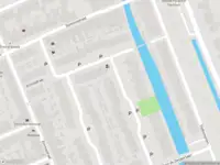 Ambulance met grote spoed naar de Keurmeesterstraat in Pijnacker