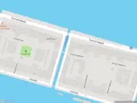 Ambulance met grote spoed naar de Sumatrakade in Amsterdam