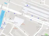 Ambulance met gepaste spoed naar de Stationsplein in Schiedam