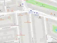 Ambulance met gepaste spoed naar de Rijtuigenhof in Amsterdam