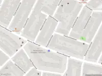 Ambulance met gepaste spoed naar de Klaaswaalsestraat in Schiedam