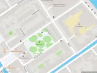 Ambulance met grote spoed naar de Oostplantsoen in Delft