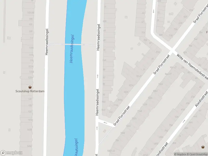 Ambulance met gepaste spoed naar de Heemraadssingel in Rotterdam