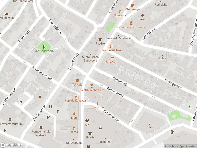 Ambulance met gepaste spoed naar de Grote Krocht in Zandvoort