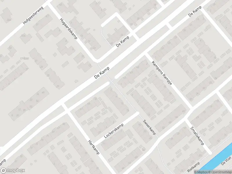 Ambulance met grote spoed naar de Swoerkamp in Velserbroek