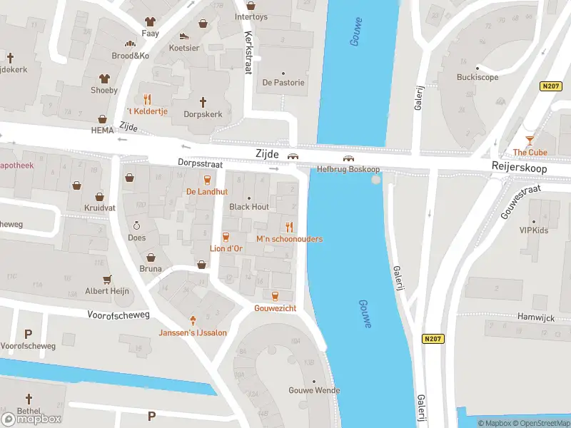 Ambulance met gepaste spoed naar de Barendstraat in Boskoop