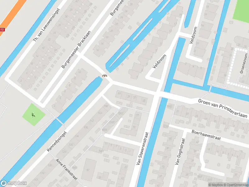 Ambulance met grote spoed naar de Dorus Rijkersstraat in Reeuwijk