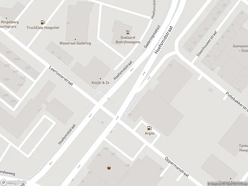 Brandweer met grote spoed naar de Hoefsmidstraat in Hoogvliet Rotterdam vanwege stankoverlast