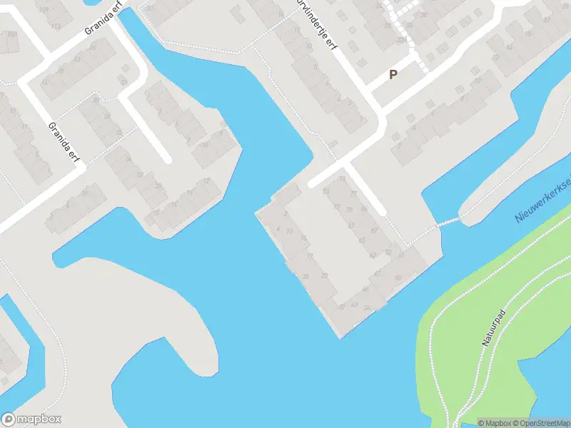 Ambulance met gepaste spoed naar de Sterrekinderen erf in Capelle aan den IJssel