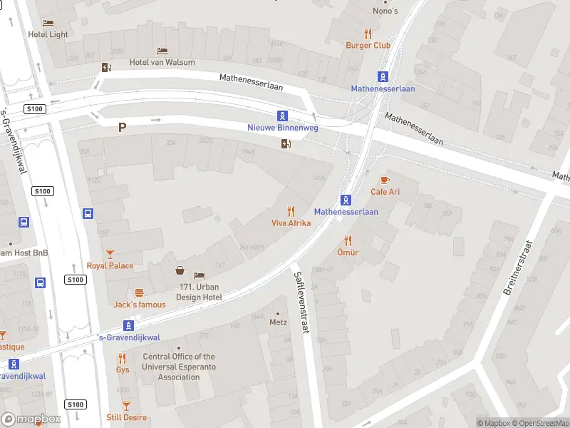 Ambulance met gepaste spoed naar de Nieuwe Binnenweg in Rotterdam