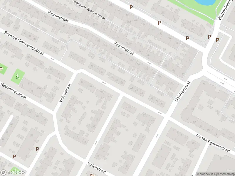 Ambulance met grote spoed naar de Wilhelminalaan in Purmerend