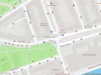 Ambulance met gepaste spoed naar de Tolhuislaan in Rotterdam