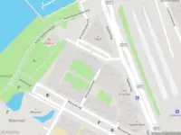 Ambulance met grote spoed naar de Amstelbeststraat in Amsterdam