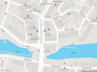 Ambulance met grote spoed naar de Kerksingel in Alblasserdam