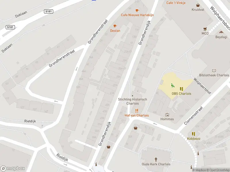 Ambulance met grote spoed naar de Grondherendijk in Rotterdam