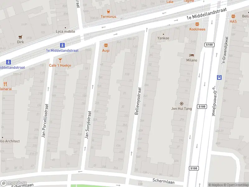 Ambulance met gepaste spoed naar de Bellevoysstraat in Rotterdam