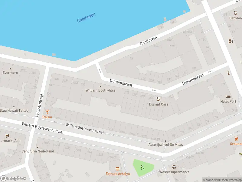 Ambulance met gepaste spoed naar de Dunantstraat in Rotterdam