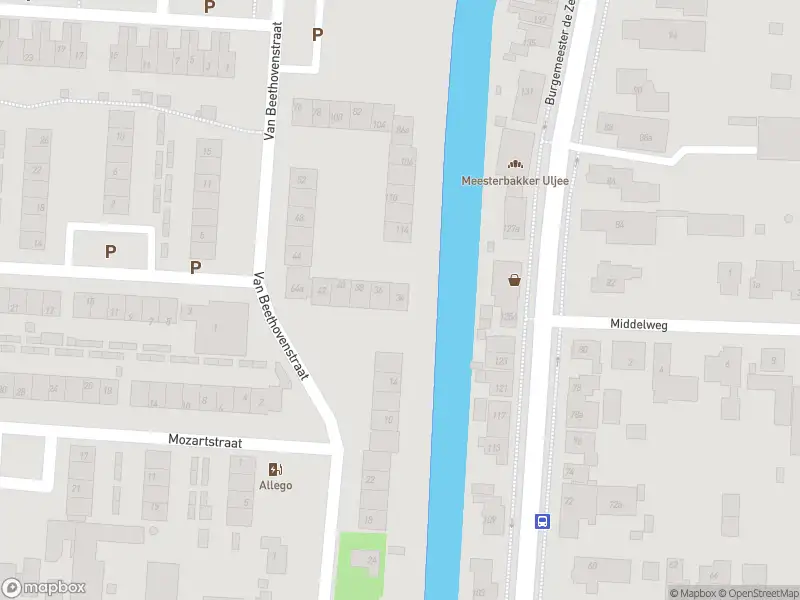 Ambulance met gepaste spoed naar de Van Beethovenstraat in Numansdorp